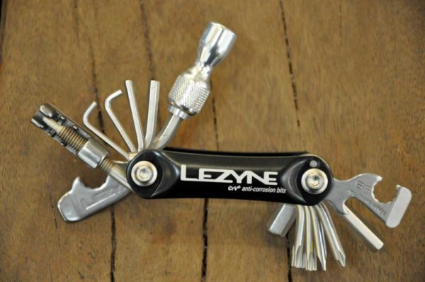 Multi tool Lezyne with CO2 tool